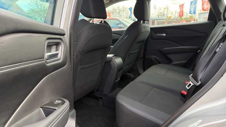 Nissan Qashqai 1.3 DiG-T MH 158 Acenta Premium 5dr Xtronic Petrol Hatchback